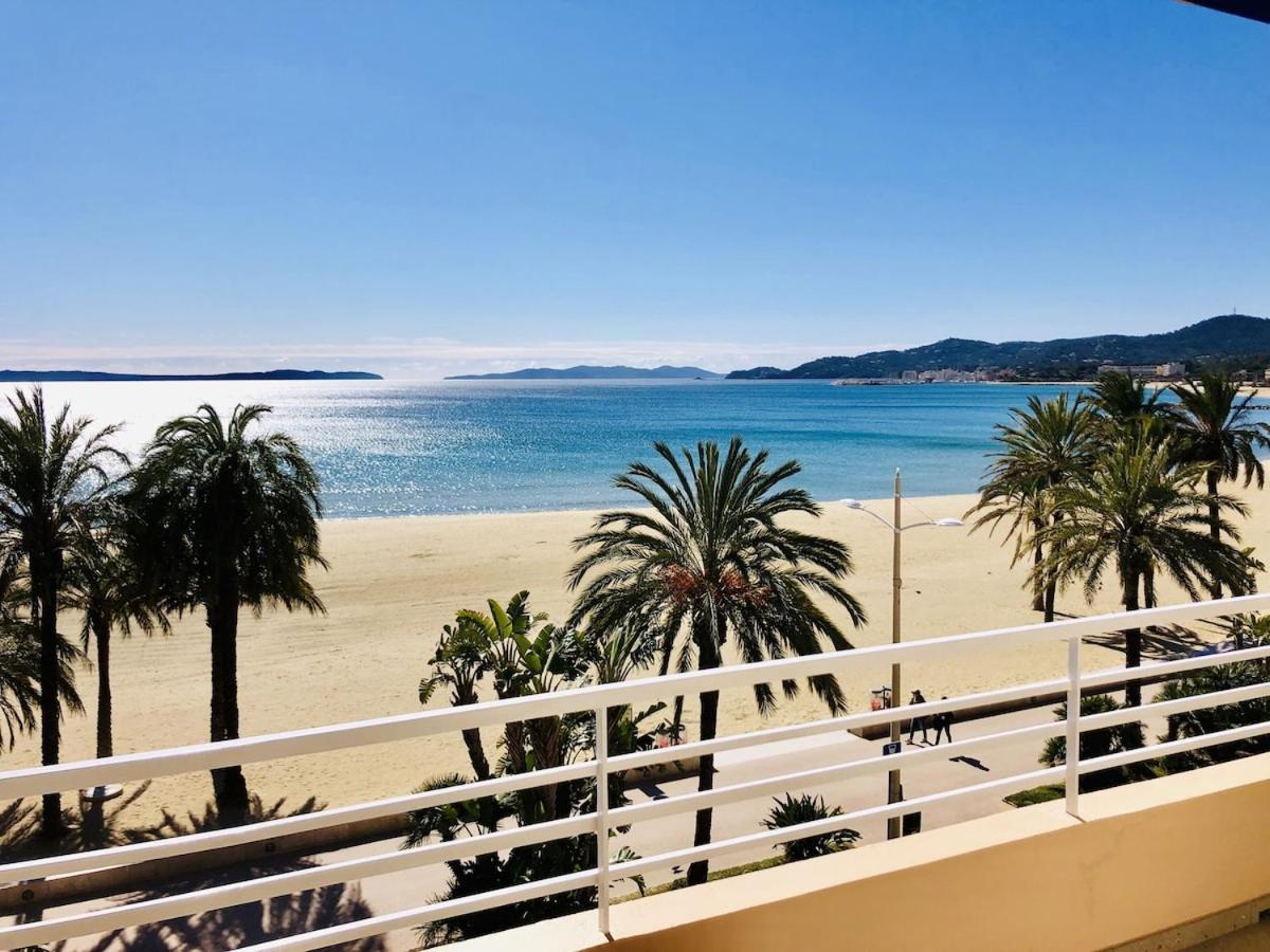 Appartement T3 Lumineux Traversant Totalement Neuf En Face De La Plage Front De Mer Vue Sur Les Iles Vue Mer Panoramique Assuree Residence De La Plage Centre Ville Du Lavandou 3Eme Etage Avec Ascenseur Appartement T3 Le Lavandou Buitenkant foto